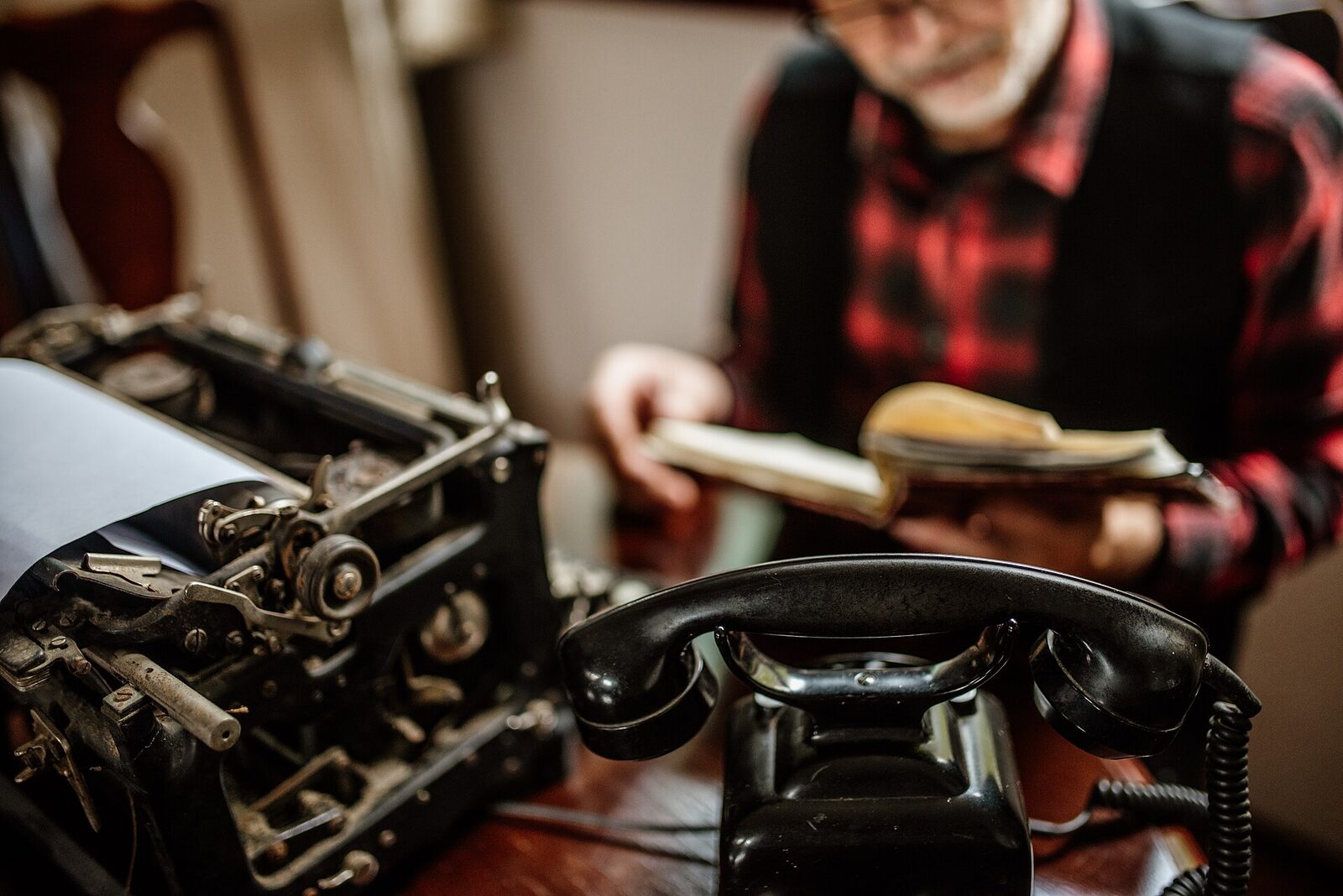 vintage-typewriter